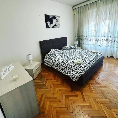 Love Loft Casa Vacanza Lecco Bagian luar foto