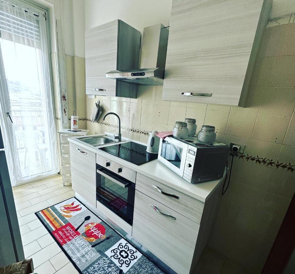 Love Loft Casa Vacanza Lecco Bagian luar foto