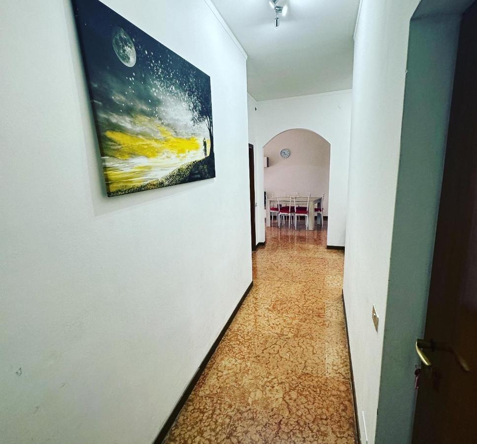 Love Loft Casa Vacanza Lecco Bagian luar foto